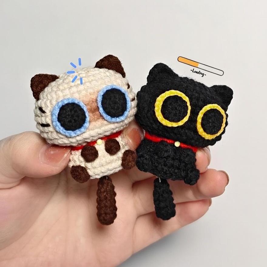 Cat Amigurumi Keychain Bag Charm Crochet Kit