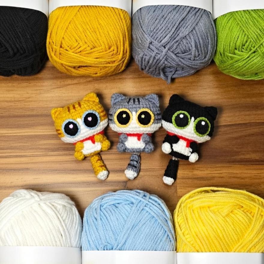 Cat Amigurumi Keychain Bag Charm Crochet Kit