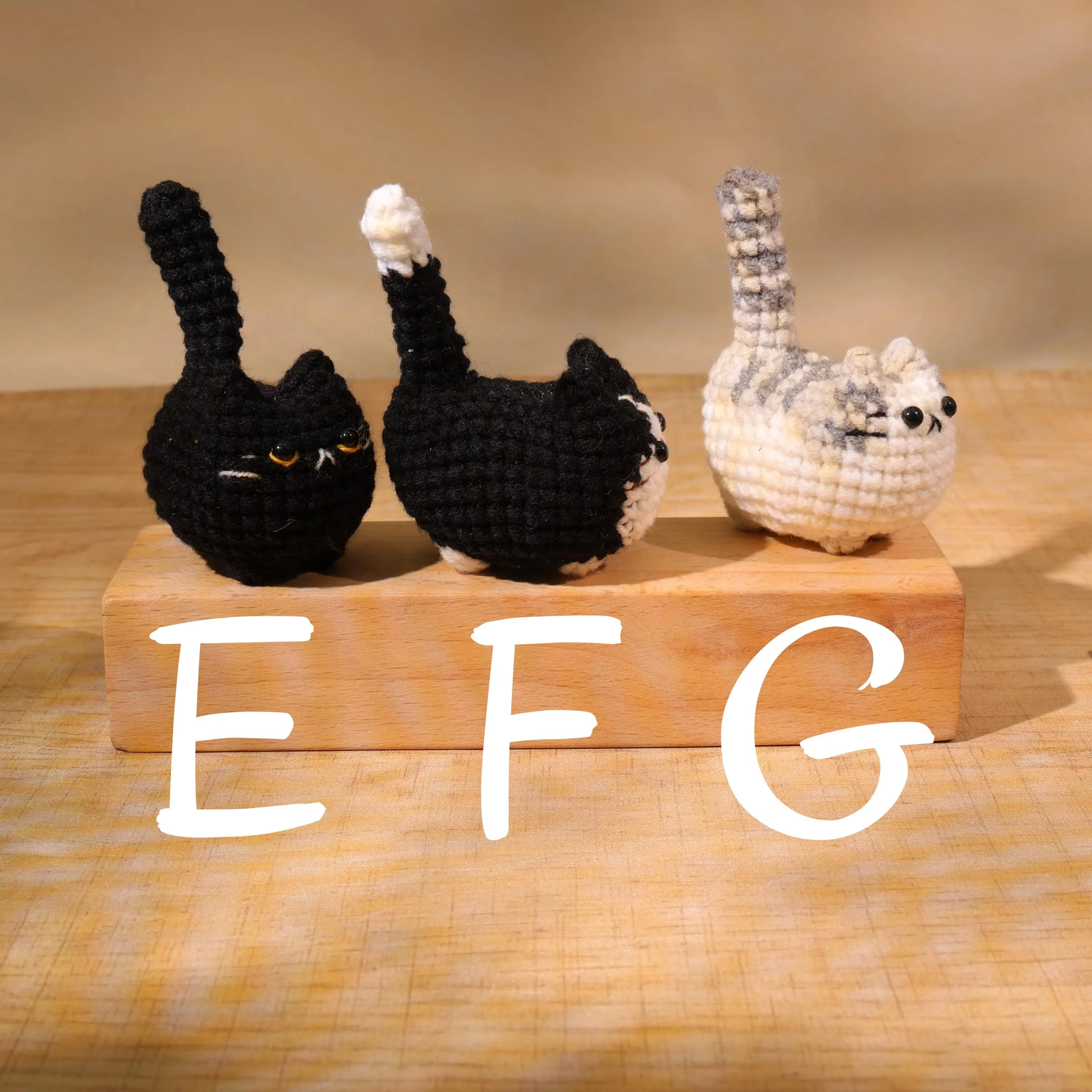 Crochet mini cat keychain,Crochet Cat Stuffed Animal, Cute Gift for Cat Lovers,soft chubby kitty, Car Keyring, Bag Decoration