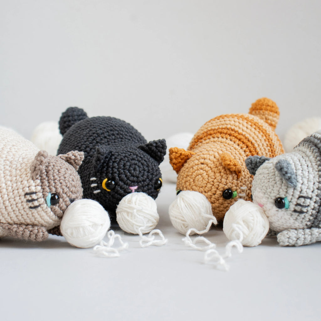 Handmade Crochet Purring Cat- Vibrating Sensory Toy, moving interaktive baby motoric playtime