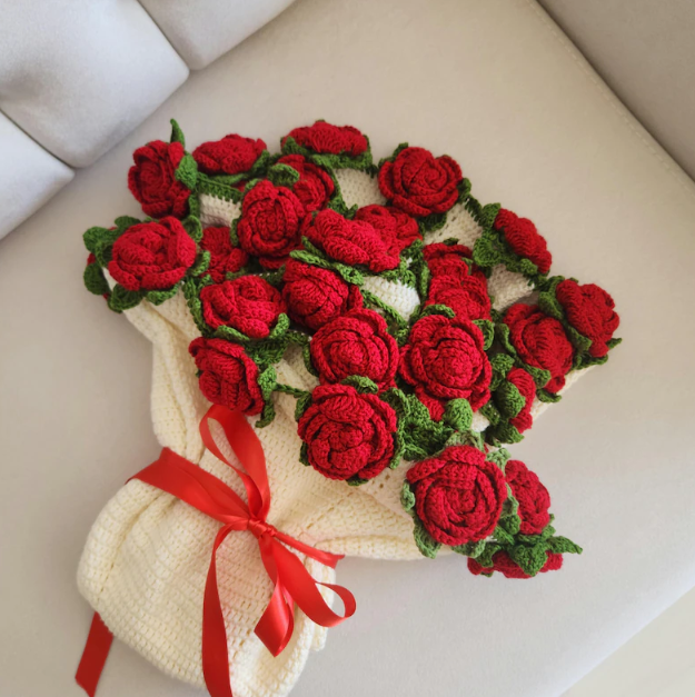Red Rose Bouquet Blanket , Handmade Valentine’s Day Gift for Her, Cozy Winter Throw