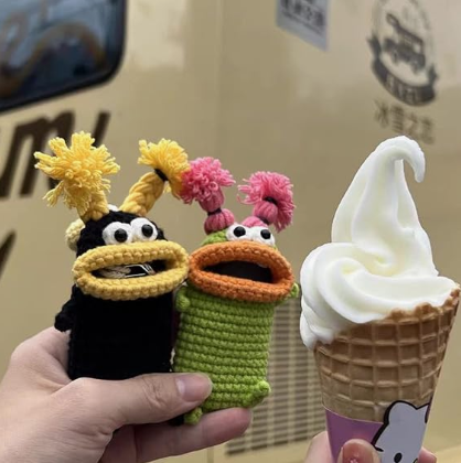 Handmade Crochet Key Case/Holder, Novelty Crochet Sausage Mouth Car Key Case, Cute Hand Knit Yarn Crochet Key Cover