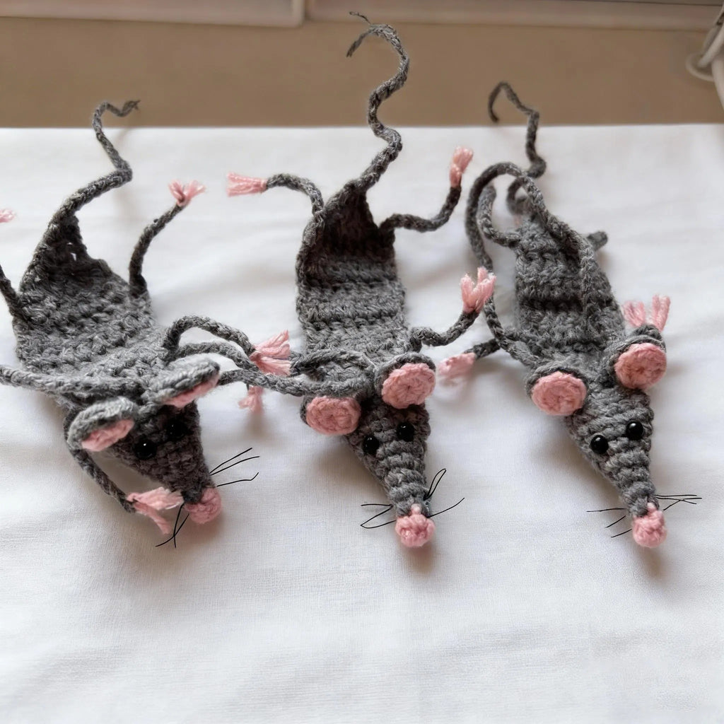Handmade Crochet Rat Hanging Charm, Cute Crochet Animal Ornament, Car Mirror Hanging Accessory, Home Decor, Unique Crochet Gift for Kids